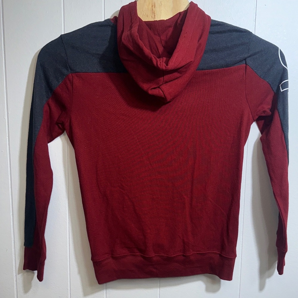 American Eagle Mens XS Burgundy Charcoal Colorblock Graphic Logo Hoodie XS 08513 - Picture 8 of 9
